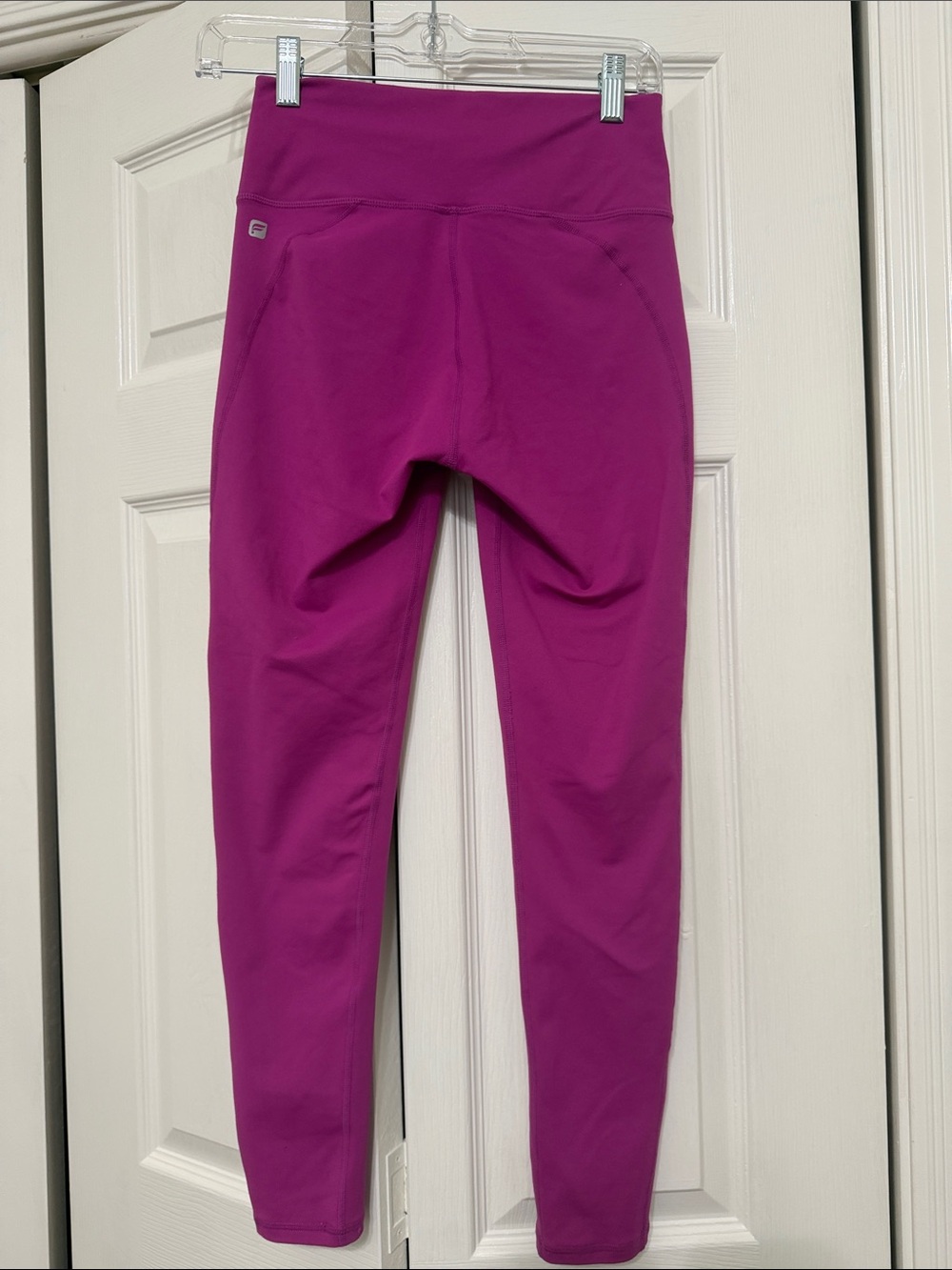 Fabletics Womens Magenta Performance Leggings